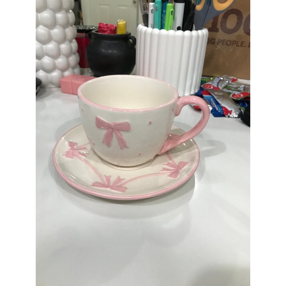 Coquette bow tea set